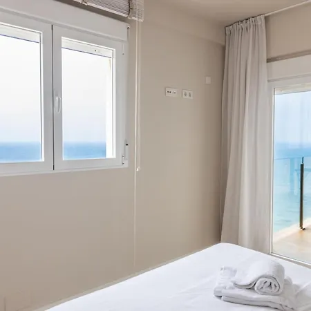 Malibu By Time Apartment *